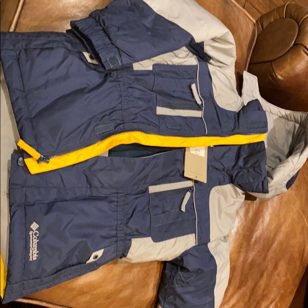 Colombia Boys Shred Zone jacket.